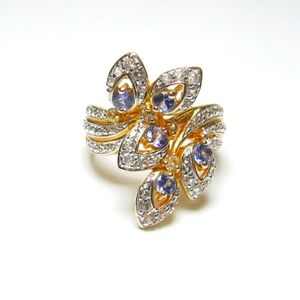 Like New Rare Estate Victoria Wieck Tanzanite and  white Topaz ring